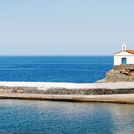 Stylish, Cozy 2-Bdr Flat In Andros Town By Explore Andros Dış mekan fotoğraf