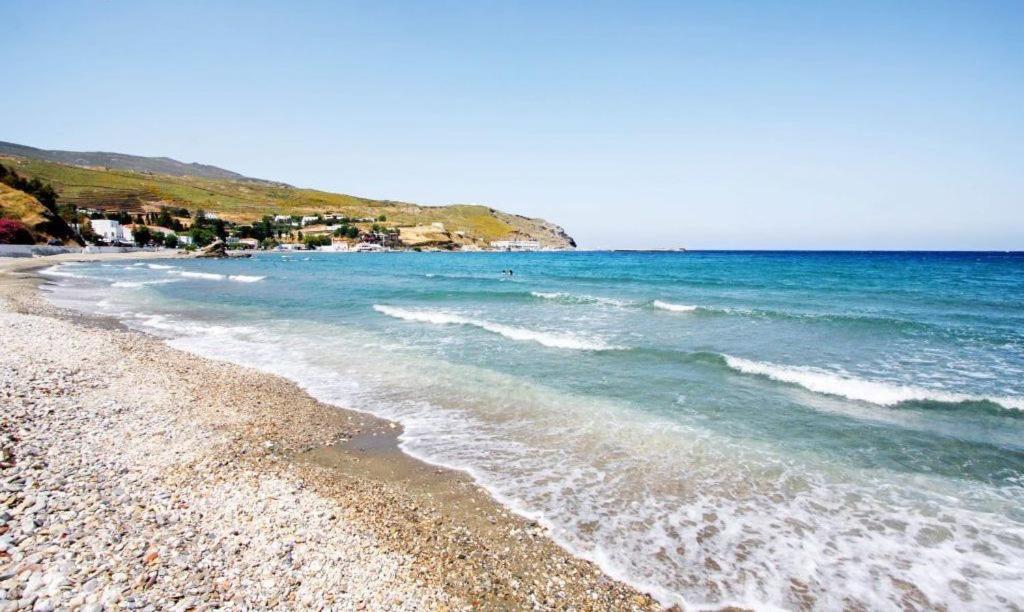 Stylish, Cozy 2-Bdr Flat In Andros Town By Explore Andros Dış mekan fotoğraf